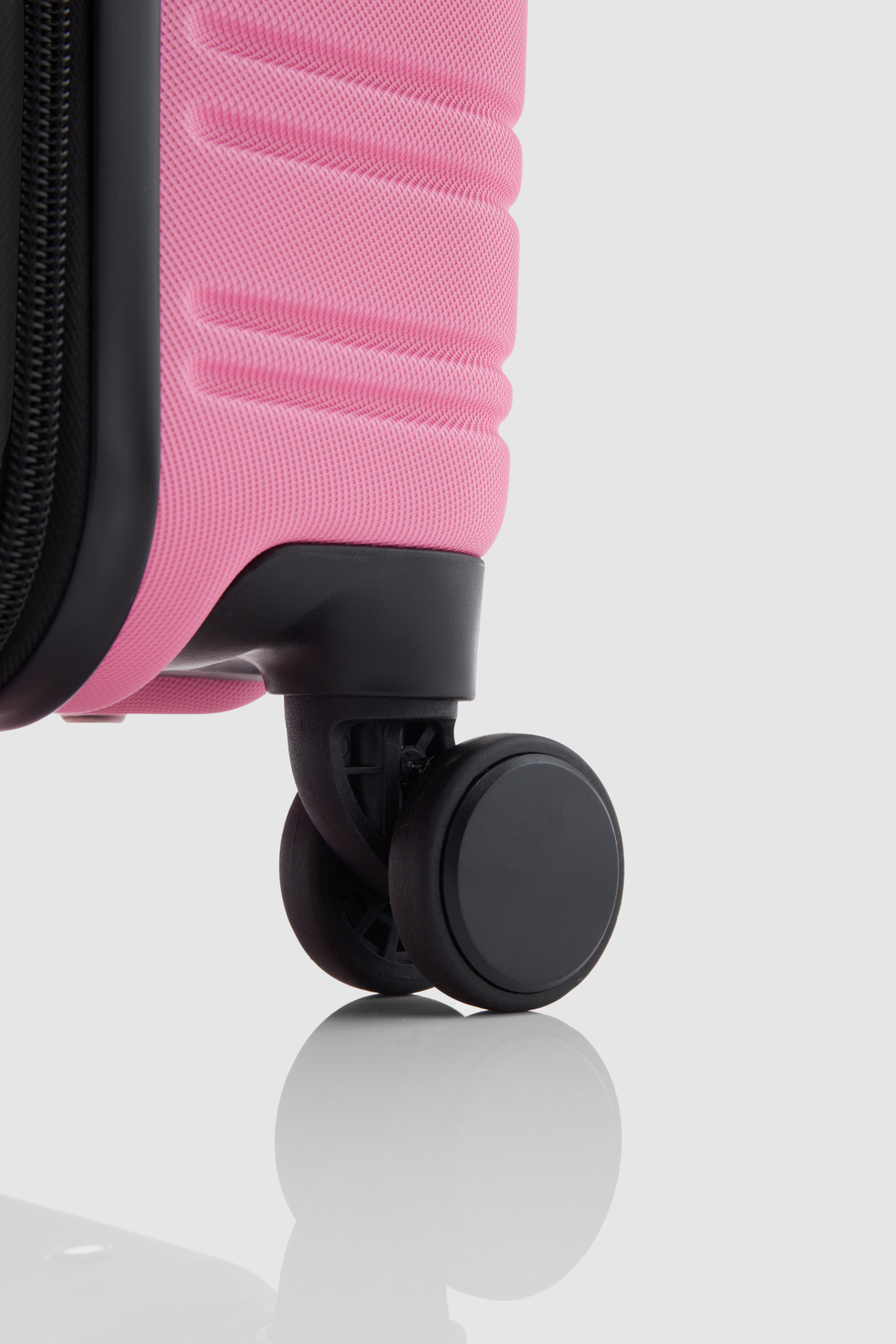 Stori Kids Carry-On 52cm Suitcase