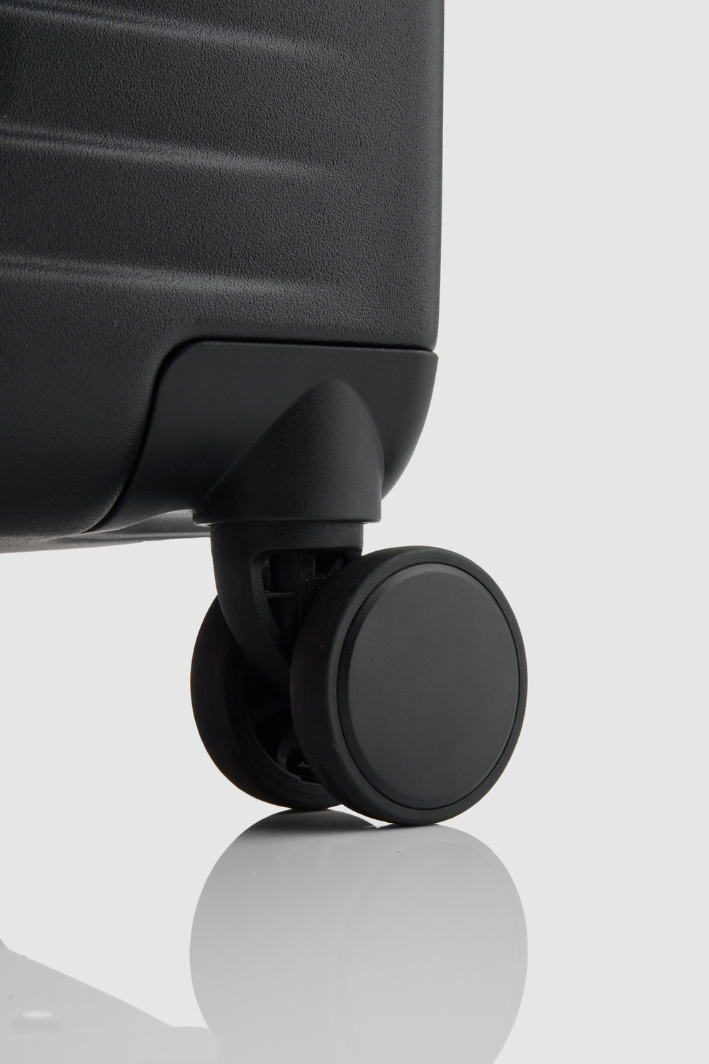 Venture Dual Open 56cm Suitcase