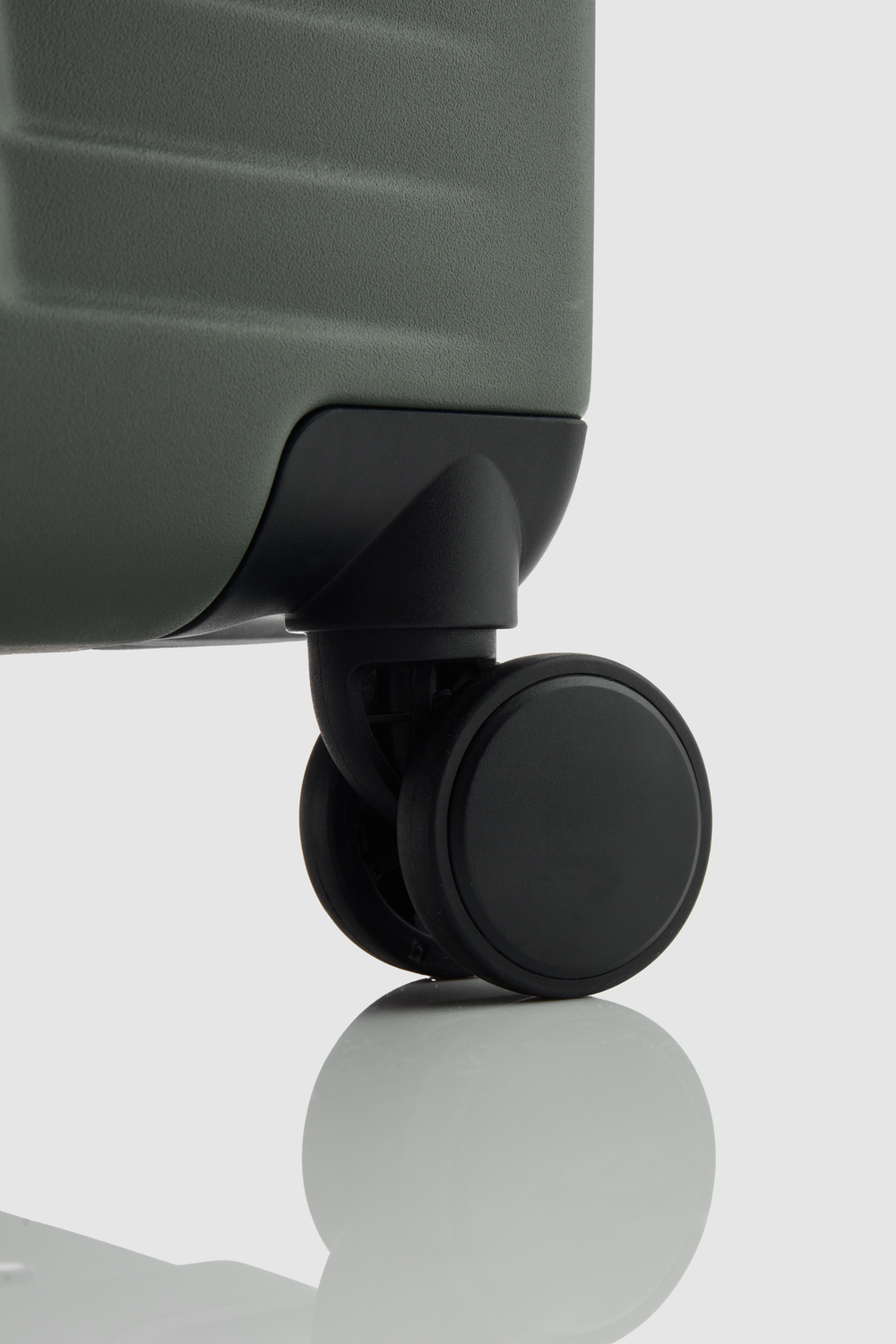 Venture Dual Open 56cm Suitcase