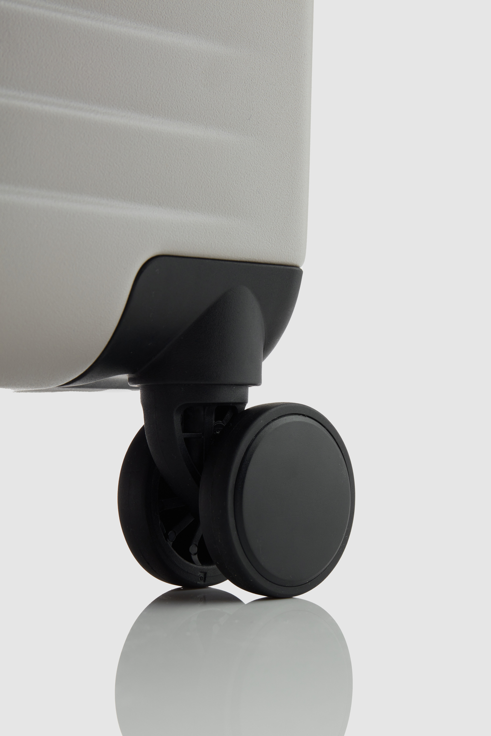 Venture Dual Open 76cm Suitcase