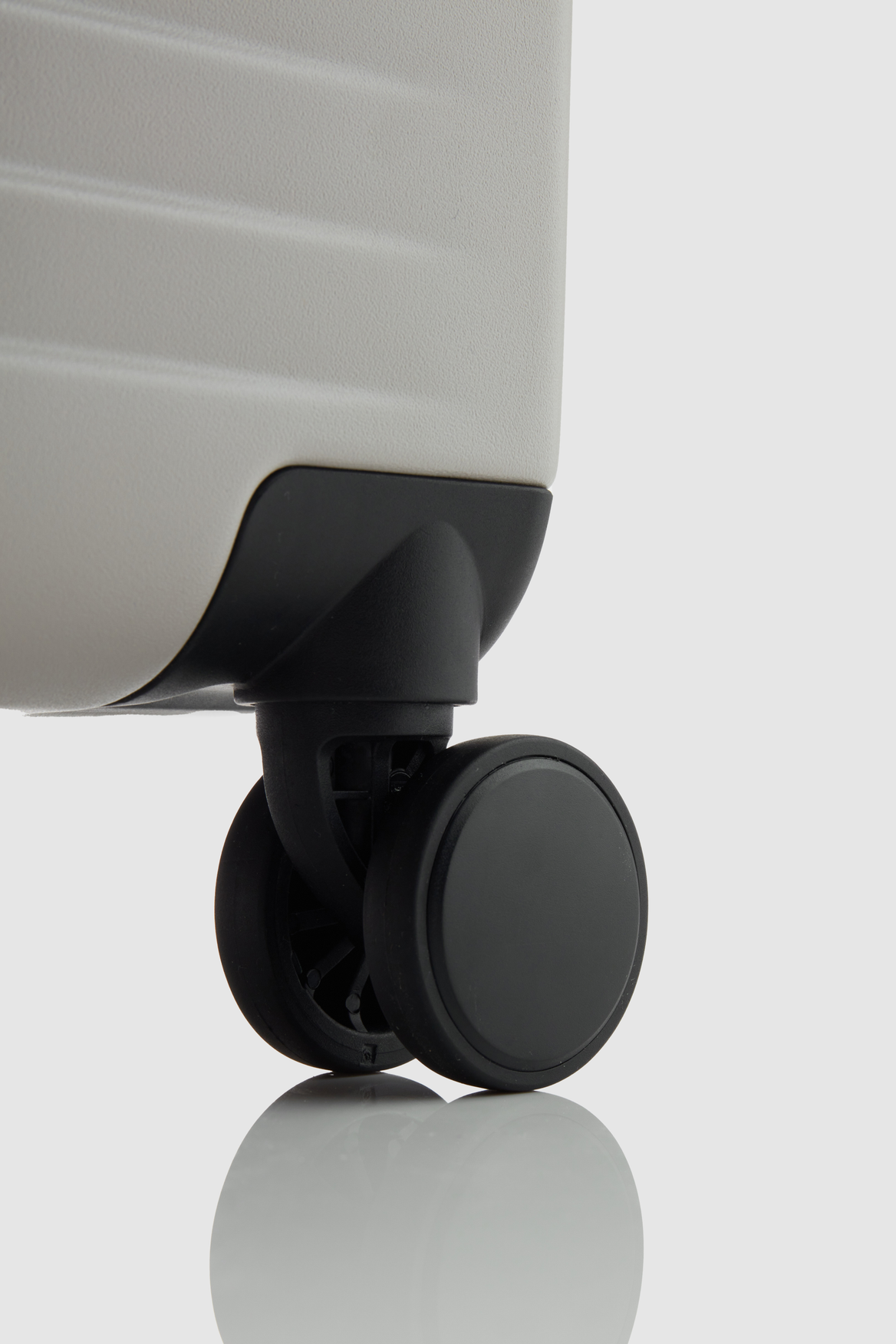 Venture Dual Open 76cm Suitcase