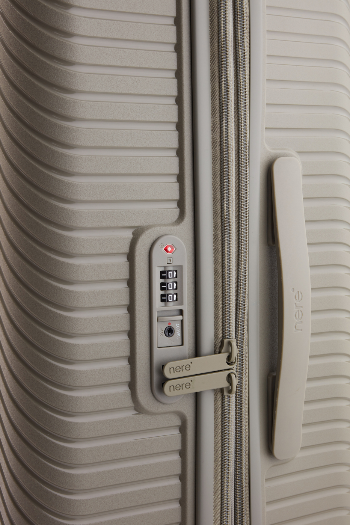 Bondi Check-In 80cm Suitcase