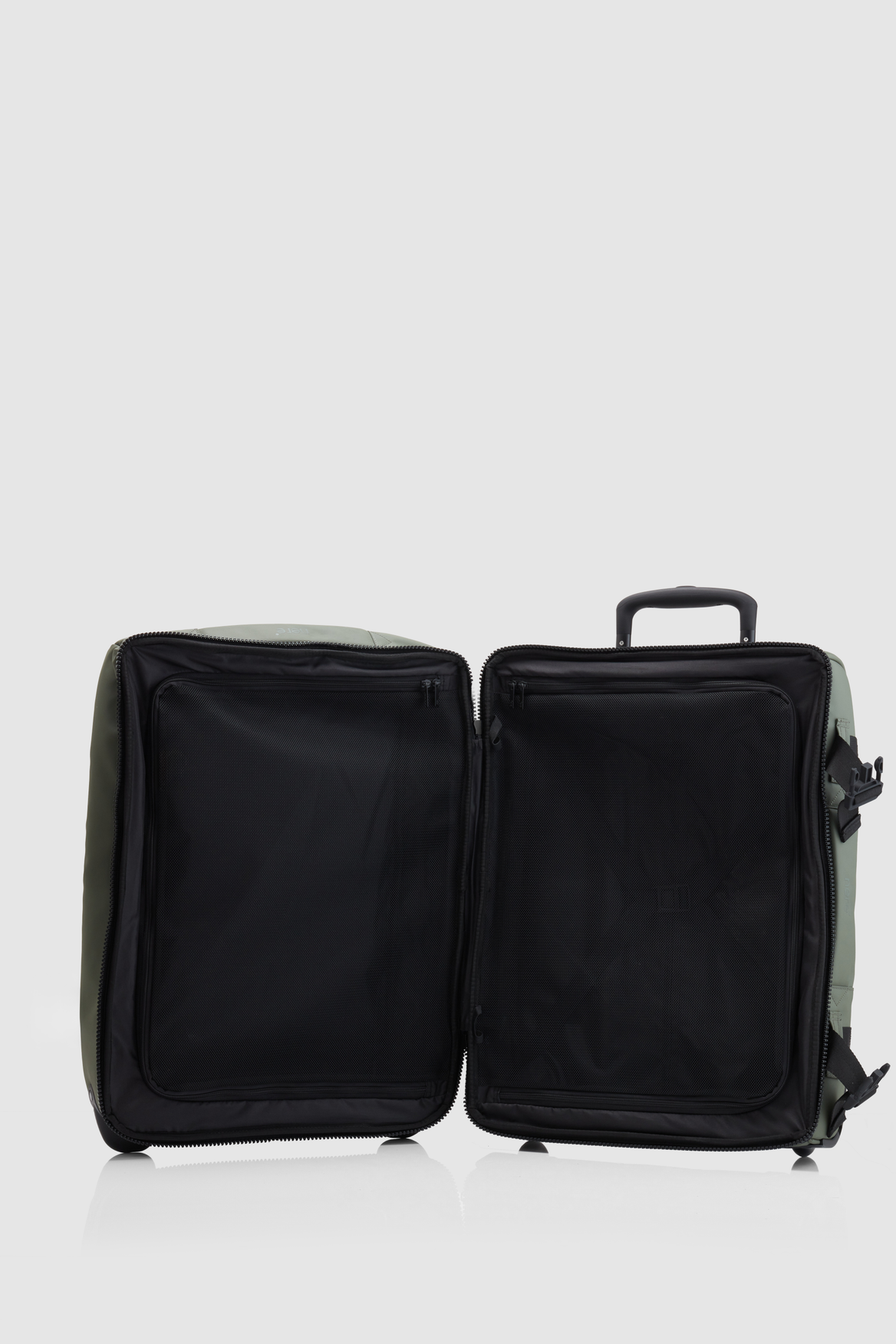 Newtown Carry-On 55cm Wheelbag