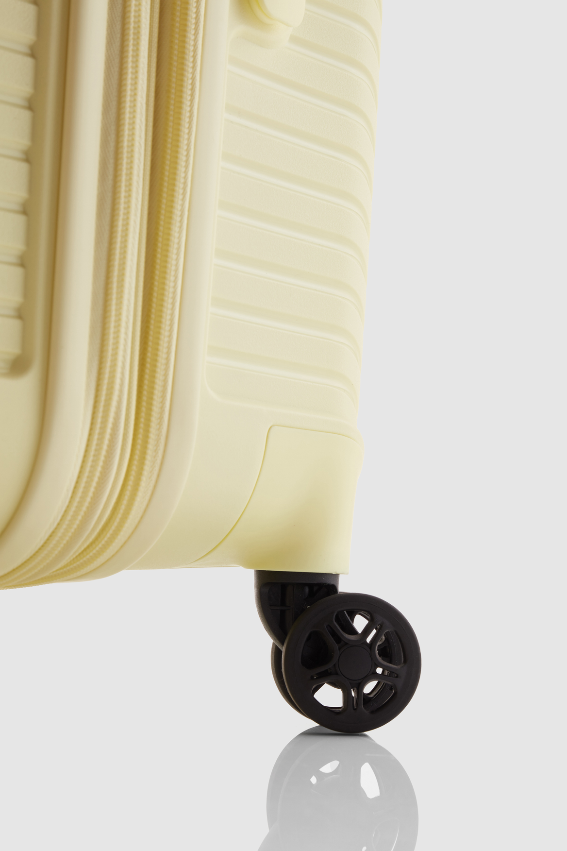 Bondi Check-In 80cm Suitcase