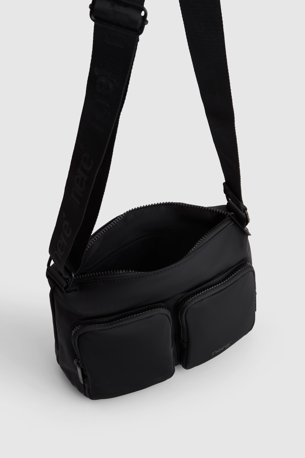 Seeker Crossbody Bag